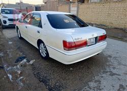 تۆیۆتا کراون